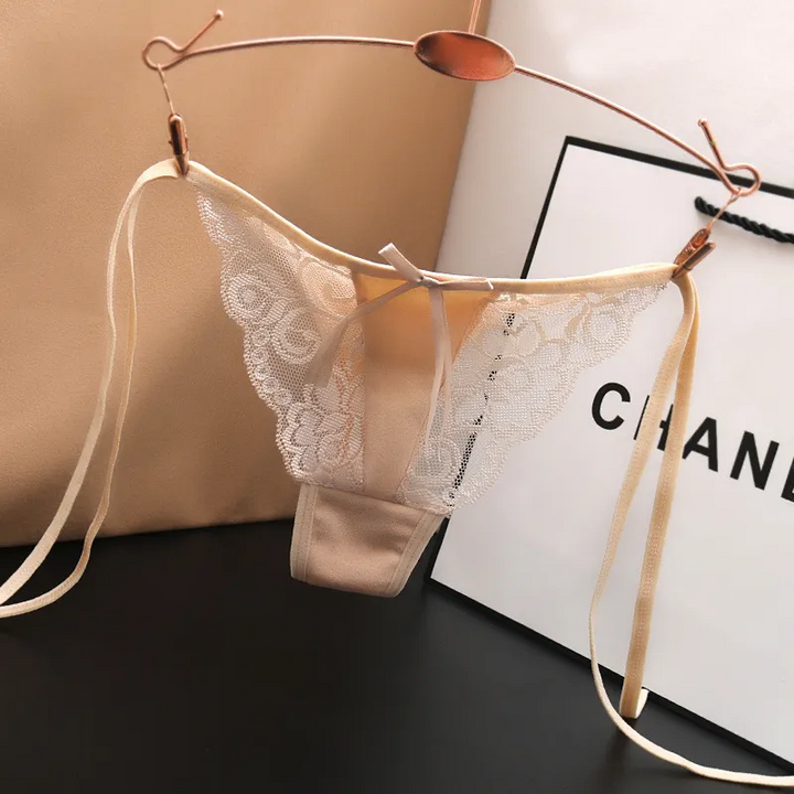 Floral Lace Low-Waist Thong