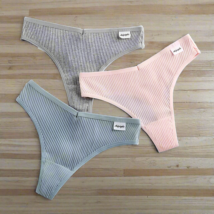 Low-Waist Seamless Ribbed Panty