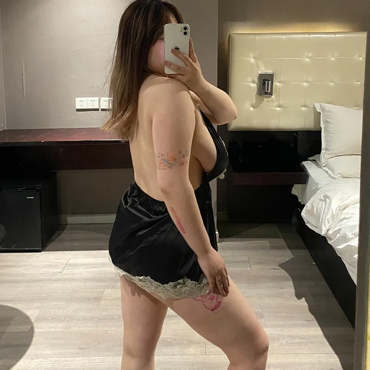 Plus Size Hollow Lace Sleepwear