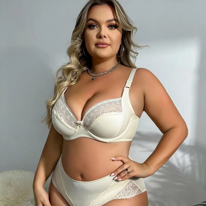 Plus Size Semi-Transparent Lace Bra