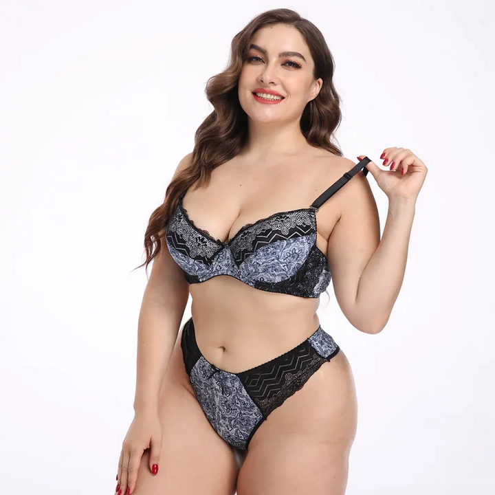 Plus Size Lace Push-Up Bra and Panty Set